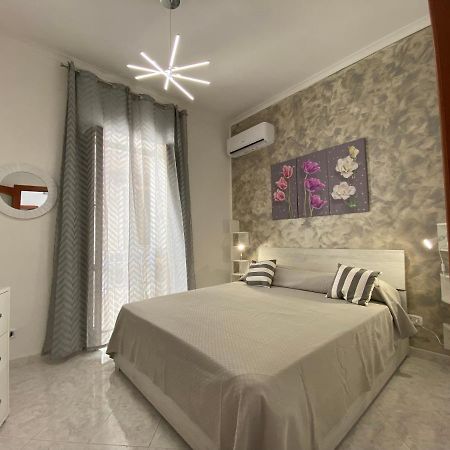 Sea&Sun Apartament Chiaia Neapel Exterior foto